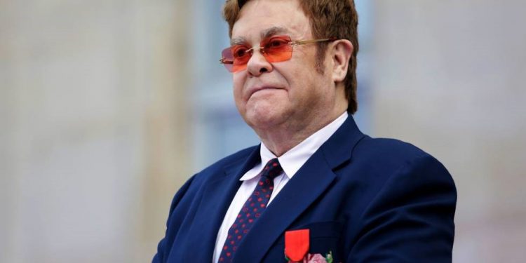 De Maluma a Raphael: el curioso origen del nombre artístico de estas 11 estrellas