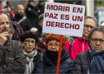 Movilización en el Congreso para aprobar la ley de eutanasia este año
