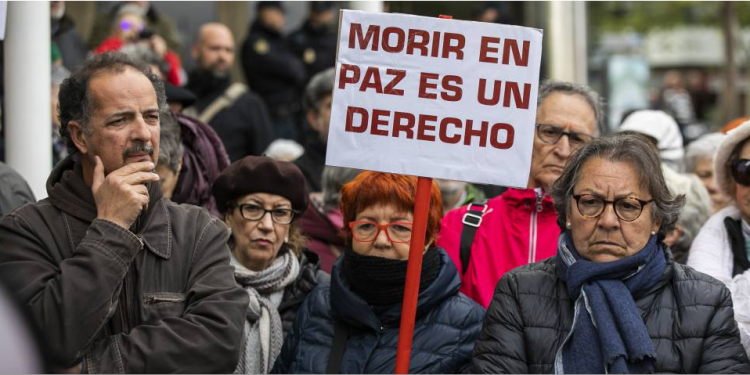 Movilización en el Congreso para aprobar la ley de eutanasia este año